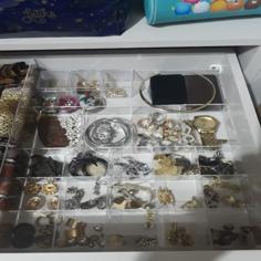 Laser Cutted Acrylic Woman Stuff Drawer, Earrings, Watch…