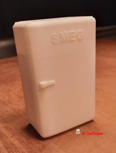 Miniature Vintage Fridge 3D Printer Model