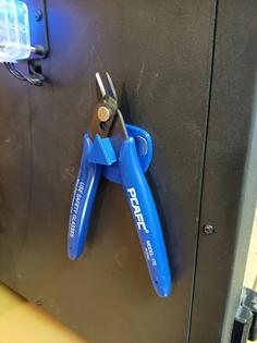 Magnetic Hook For Pliers 3D Printer Model