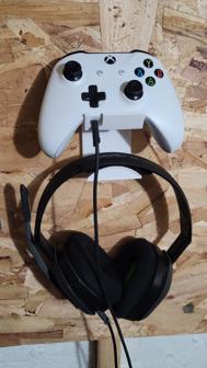 Xbox 1 Controller And Headset Wall Mount V2 3D Printer Model