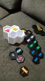 Hive Game – Dragonfly + 30 Tiles Box 3D Printer Model