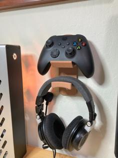 Controller And Headphone Wall Mount 3D Printer Model