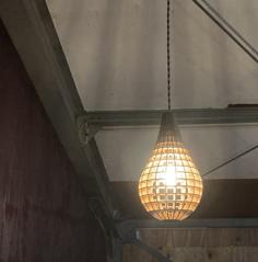 Laser Cut Teardrop Pendant Light – Easy Bulb Replacement, Split Design