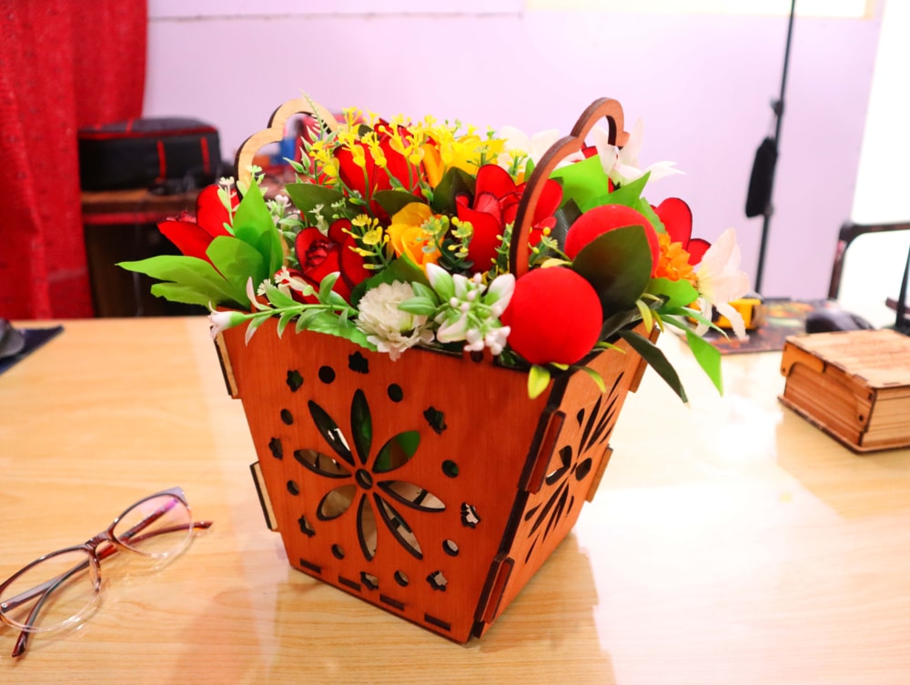 Laser Cut Flower Basket With Handle 4mm Free Vector