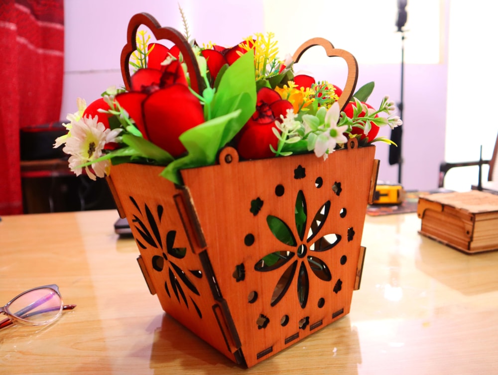 Laser Cut Flower Basket With Handle 4mm Free Vector