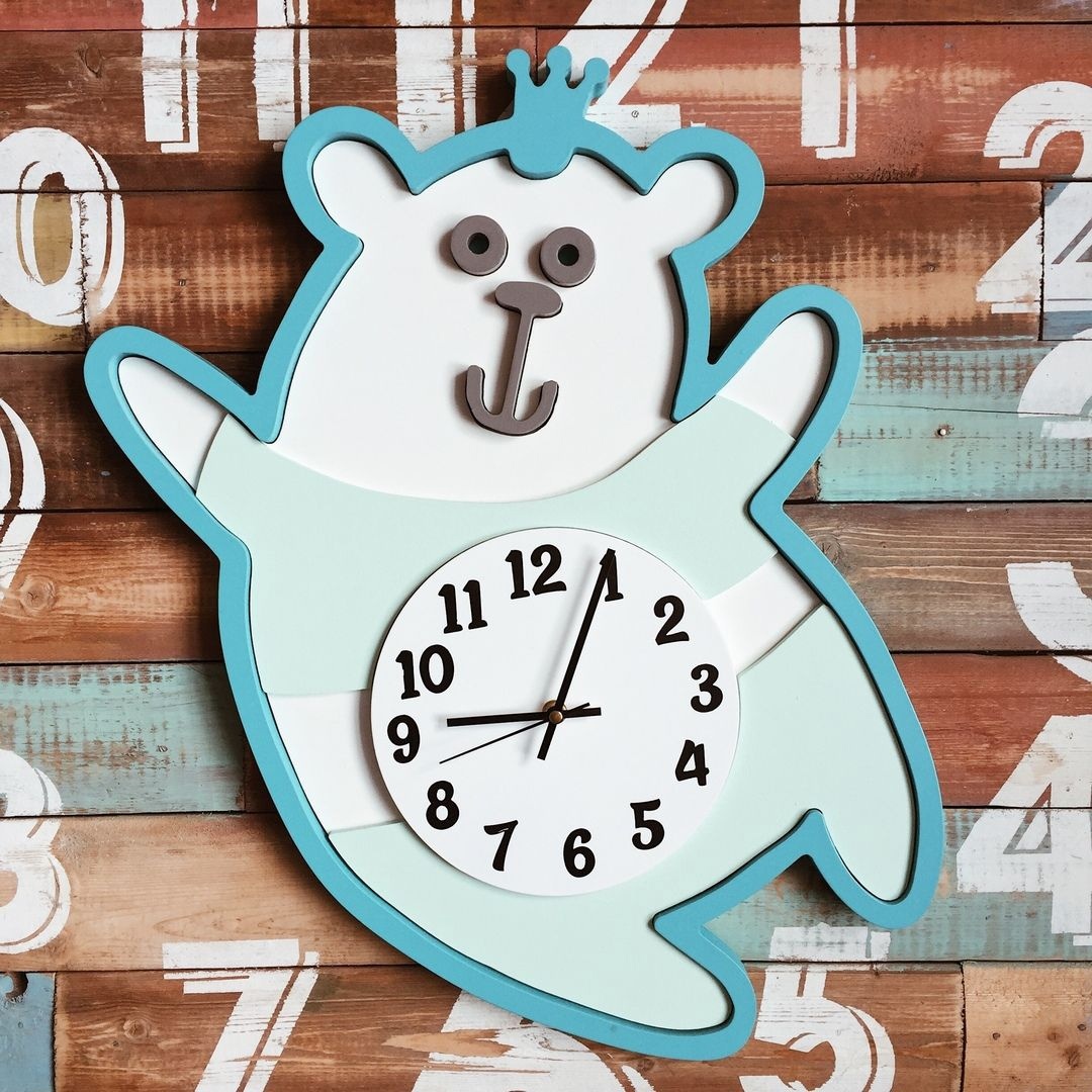 Reloj de pared de vivero de oso cortado con láser