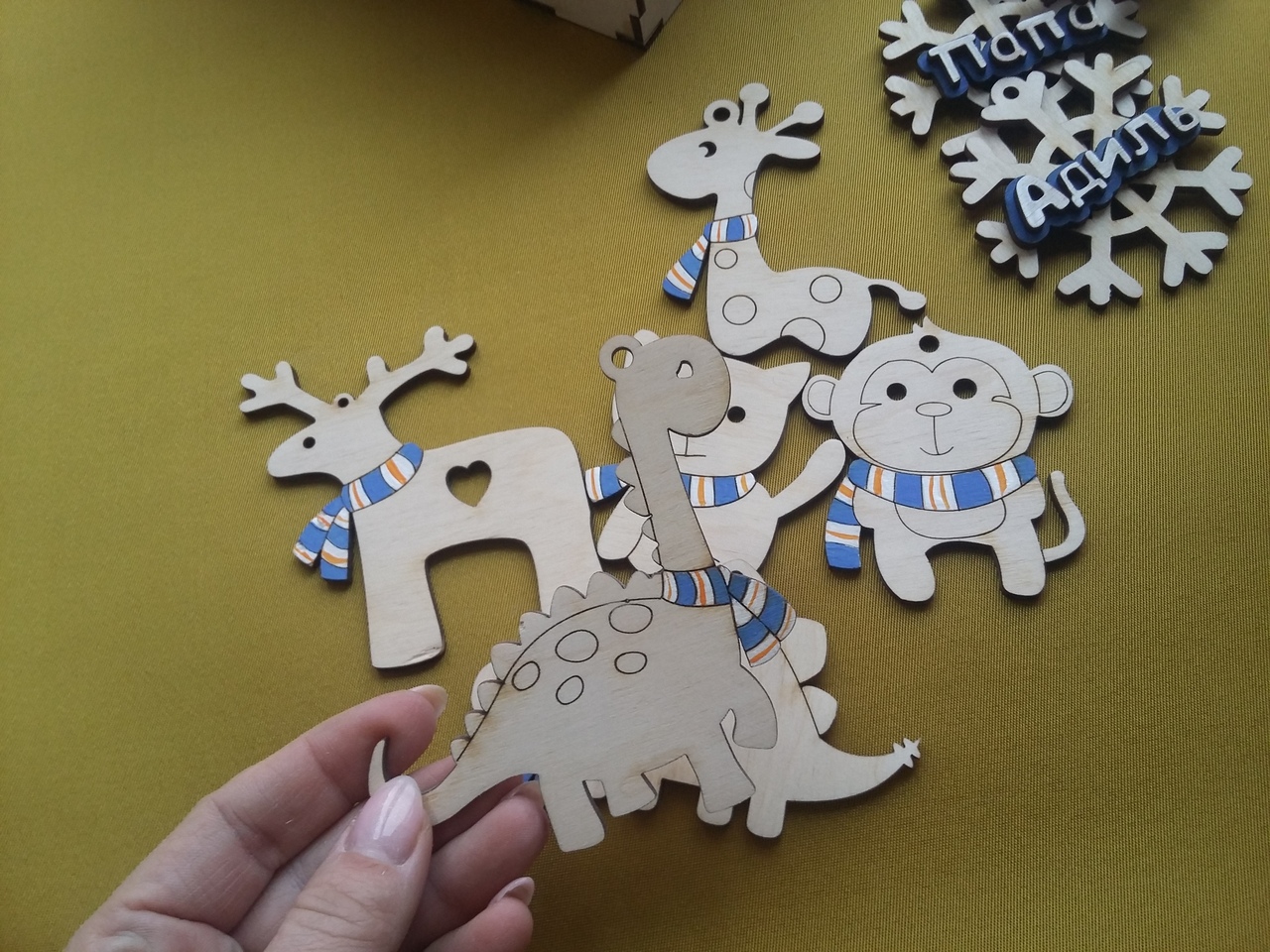 Laser Cut Gift Box With Ribbon Christmas Tree Engraved Snowflake Toys Monkey Dinosaurs Giraffe Cat Free Vector