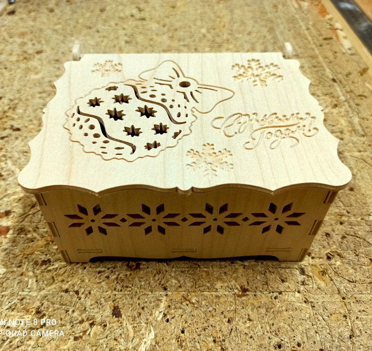 Лазерная резка Новогодняя подарочная коробка Сочельник Коробка