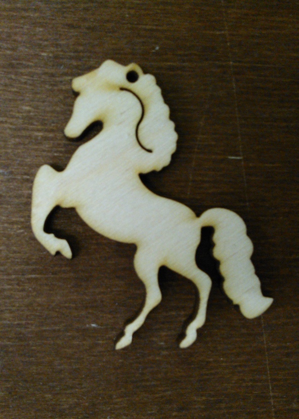 激光切割木制装饰马