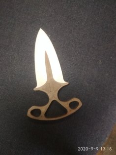 Laserowo wycinany nóż Push Dagger