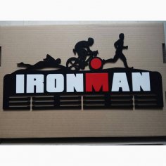 Wycinany laserowo wieszak na medal Ironman