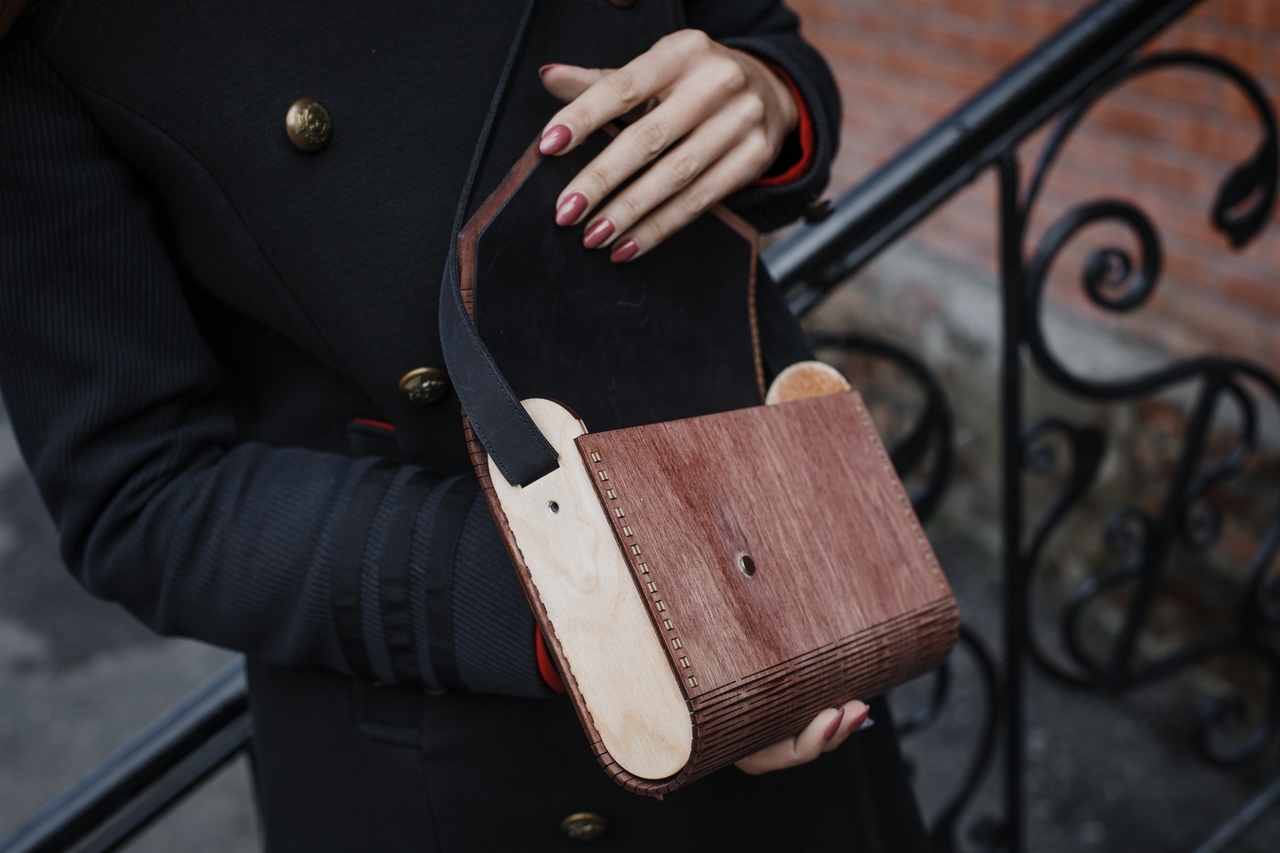 Lasergeschnittene Damen-Handtasche aus Holz, 4 mm