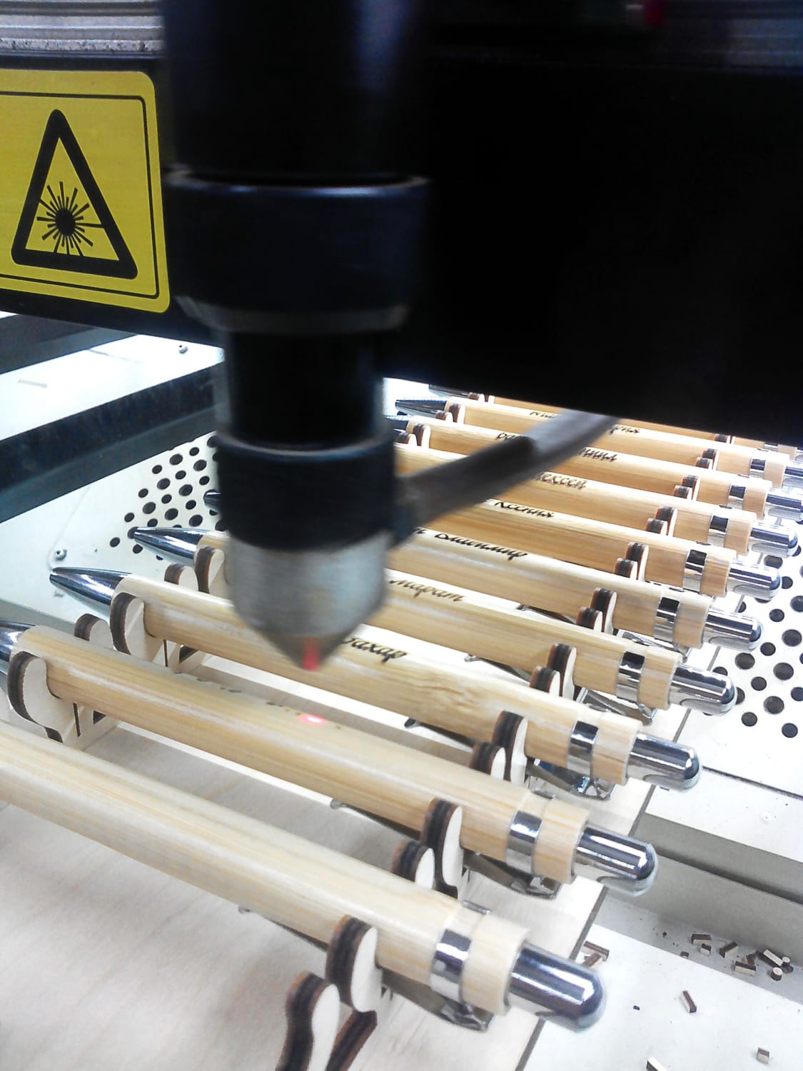 Configuração de gravação com caneta de corte a laser