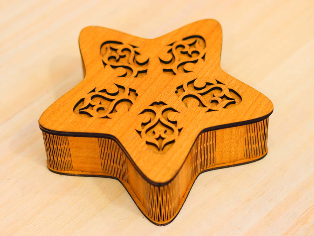 Laser Cut Star Shape Wooden Box With Lid Free Vector