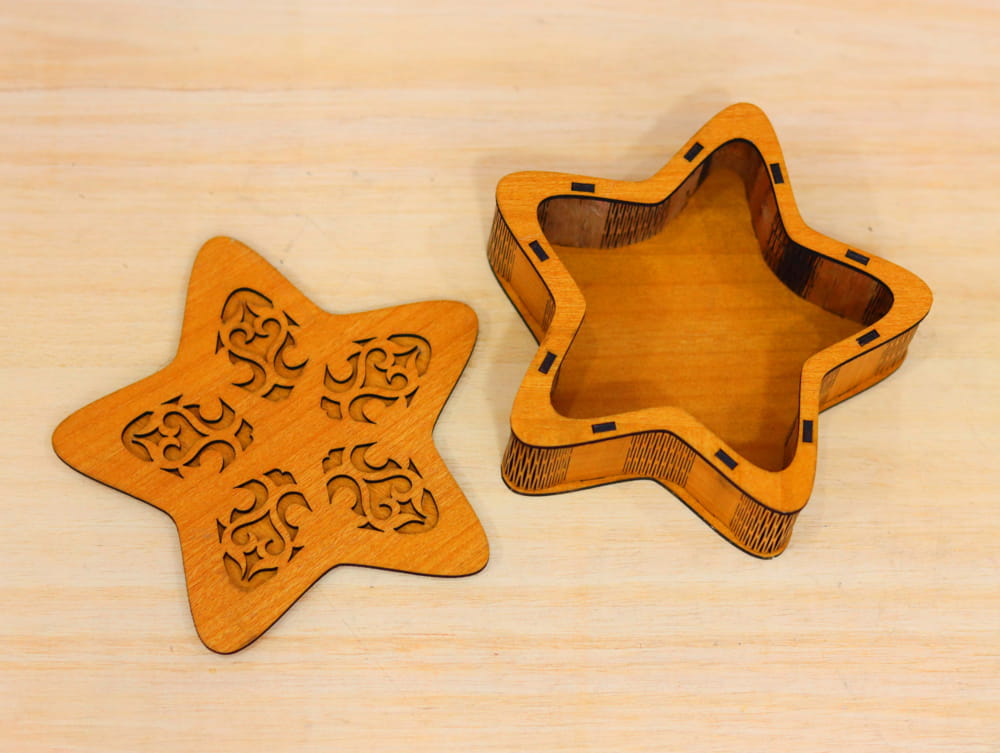 Laser Cut Star Shape Wooden Box With Lid Free Vector