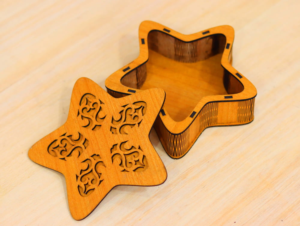 Laser Cut Star Shape Wooden Box With Lid Free Vector