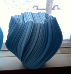 Yet More Twisting Kochflake Vases 3D Printer Model