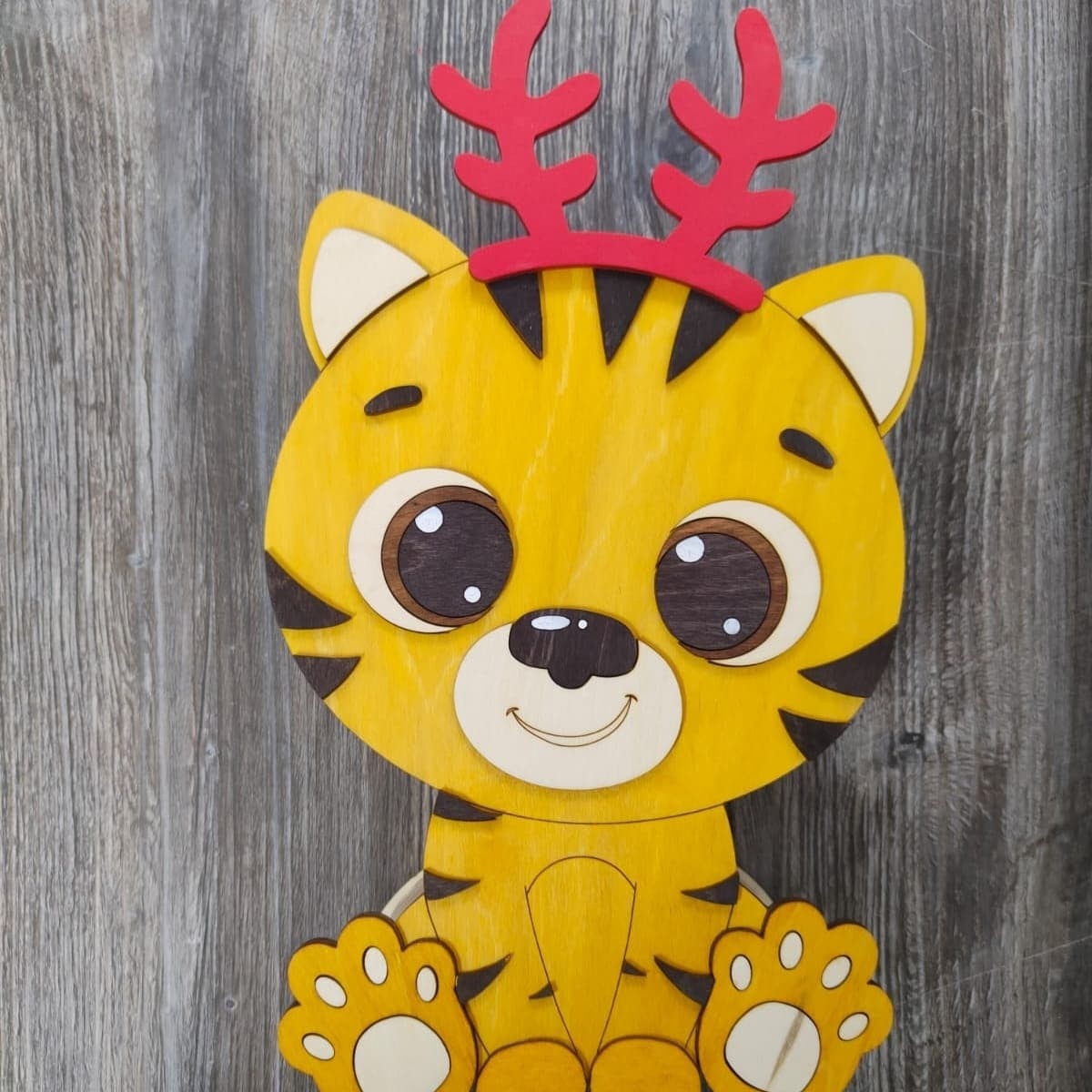 Caja de regalo linda de tigre de Navidad cortada con láser