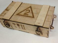Caixa de vinho de madeira estilo caixa de munição militar cortada a laser