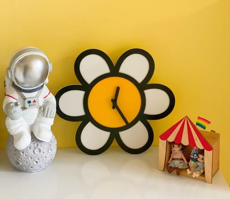 Laser Cut Daisy Tulip Wall Clock Modern Decor
