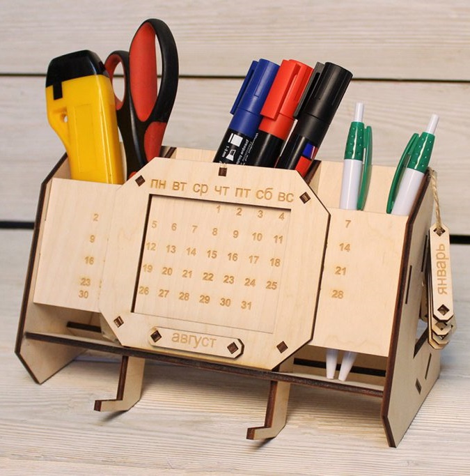 Organizzatore da scrivania con taglio laser con calendario perpetuo Regali unici per insegnanti