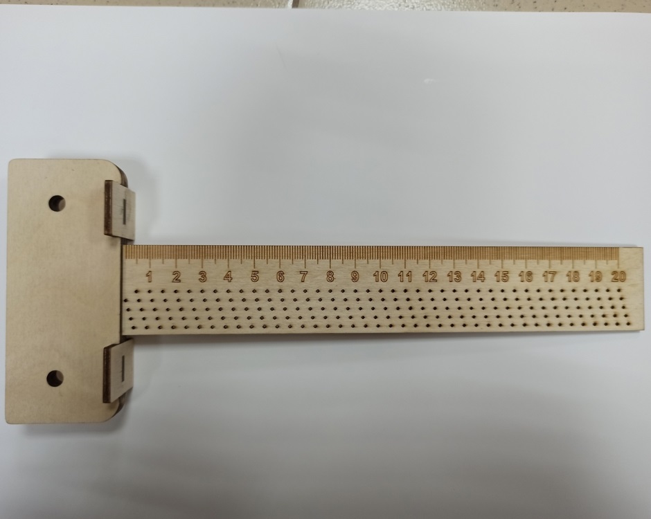 Calibro a foro quadrato con righello a T per la lavorazione del legno con taglio laser
