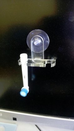 Lasergeschnittener Zahnbürstenhalter zur Wandmontage