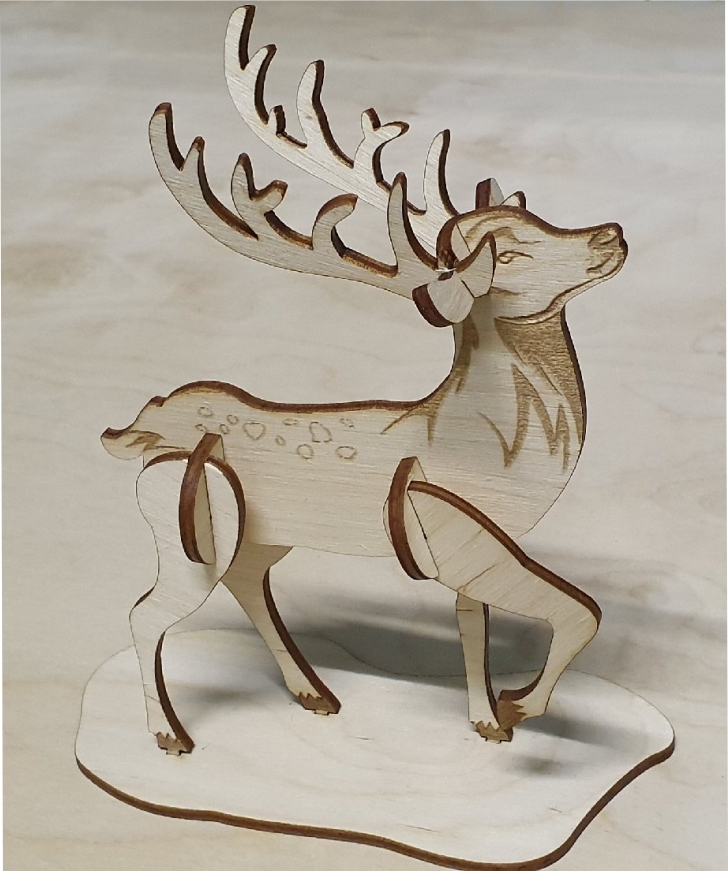 Laserowo wycinana świąteczna dekoracja w kształcie jelenia 4mm sklejka