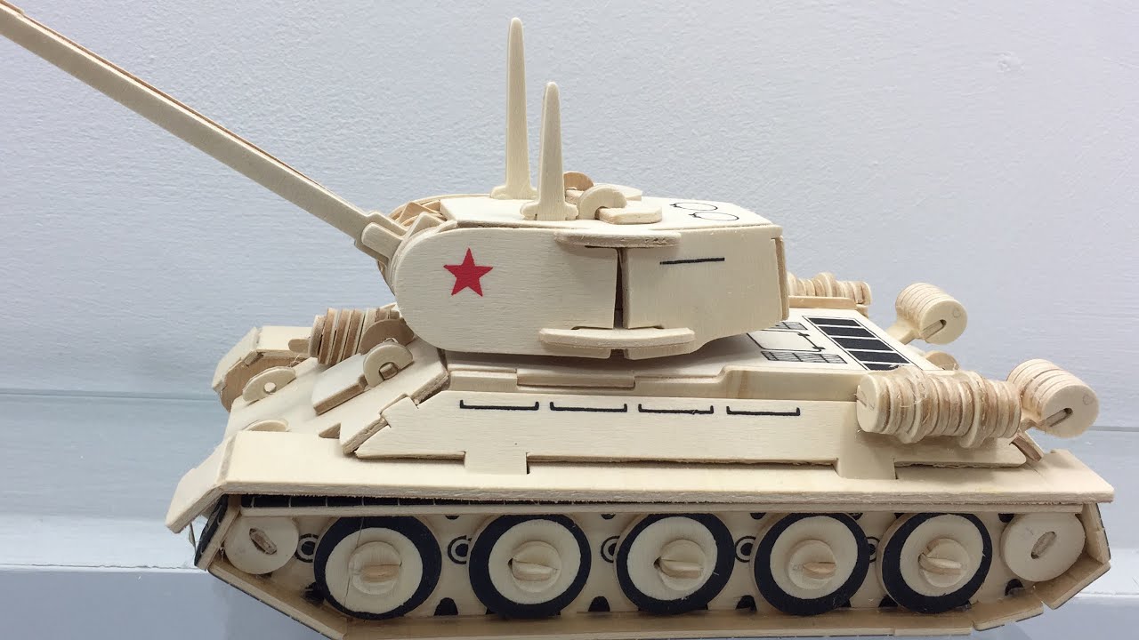 激光切割木制坦克玩具