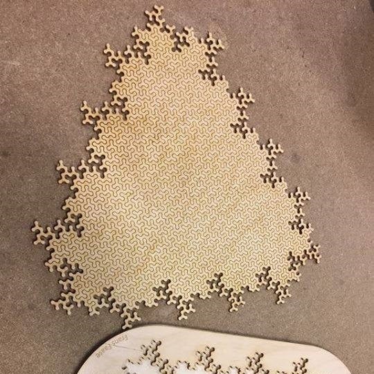 Puzzle frattale in legno tagliato al laser Puzzle