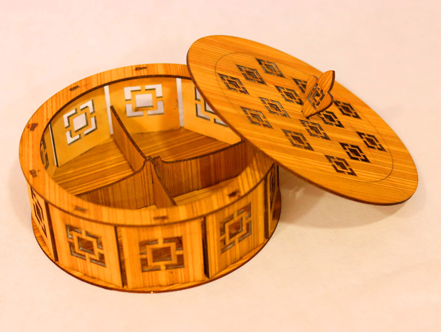 Laser Cut Round Compartment Box With Lid 3mm Free Vector