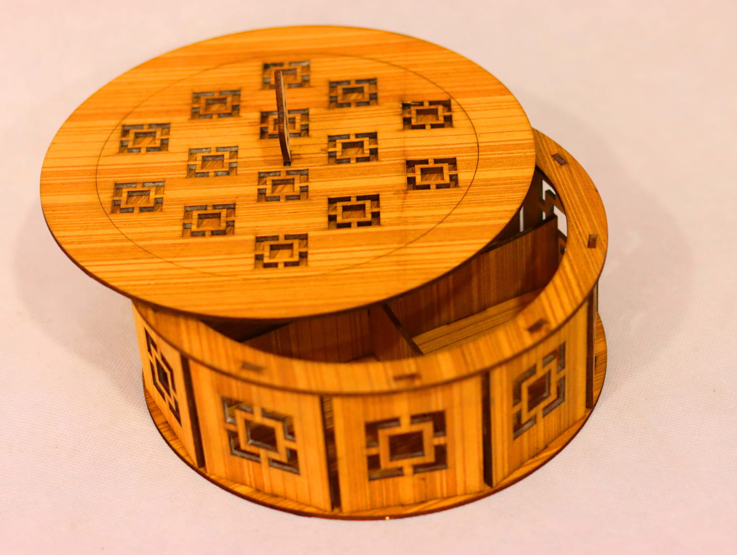 Laser Cut Round Compartment Box With Lid 3mm Free Vector