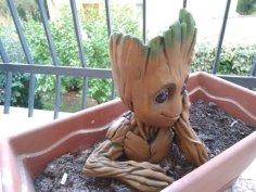 Baby Groot Pot (remix) 3D Printer Model