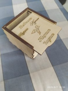 Caja de lápices de madera cortada con láser con caja de lápices con tapa deslizante