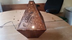 Lámpara de constelación cortada con láser de 3 mm de madera contrachapada de abedul