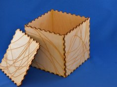 Caja de madera cortada con láser