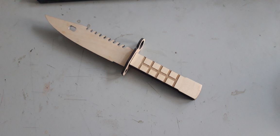 الليزر قطع الخشب الرقائقي M9 حربة سكين العسكرية