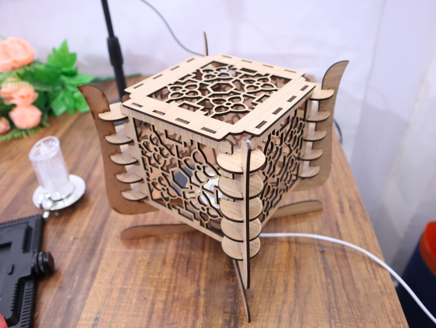 Laser Cut Contemporary Wooden Table Lamp 3mm Free Vector