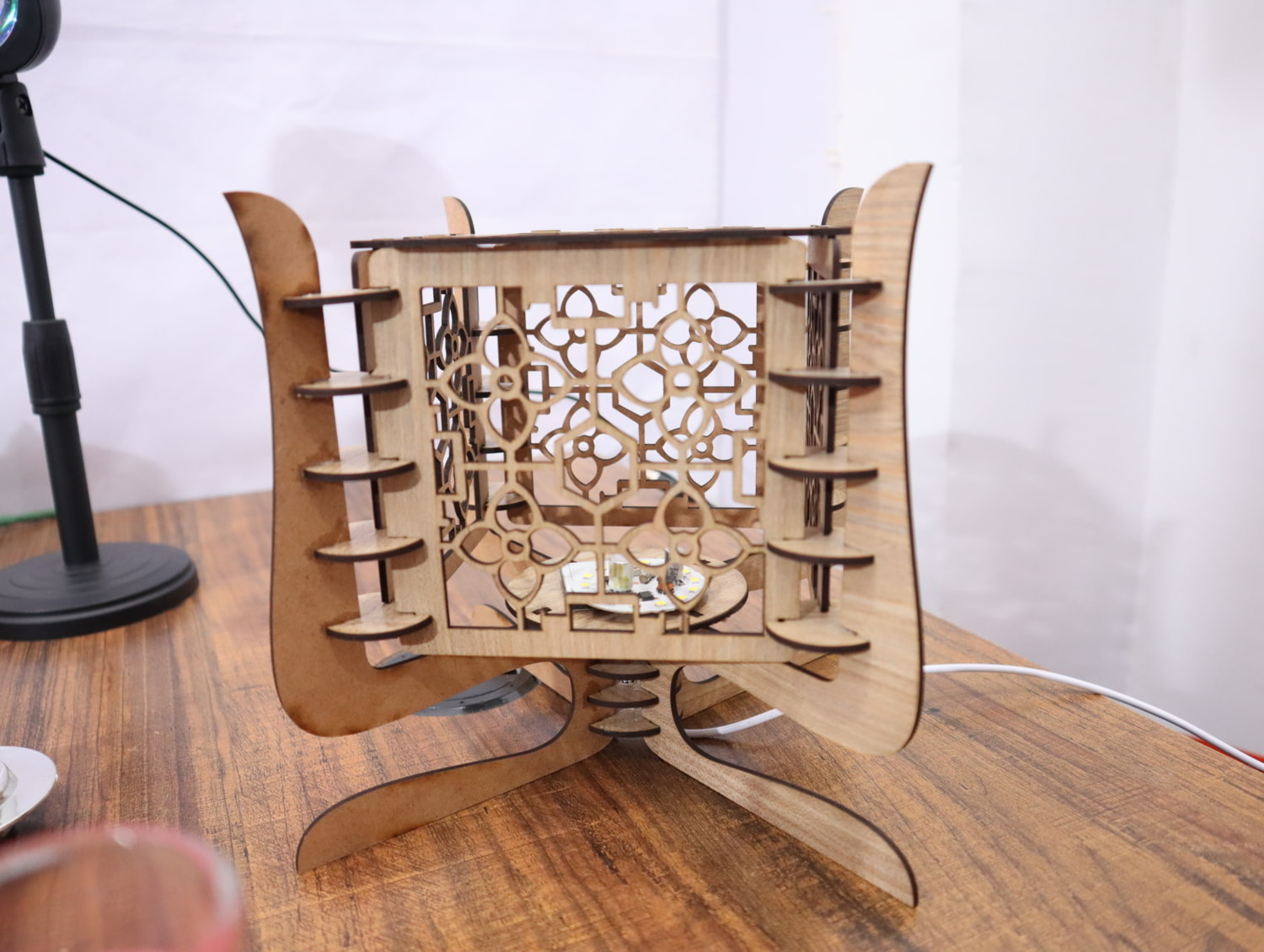 Laser Cut Contemporary Wooden Table Lamp 3mm Free Vector