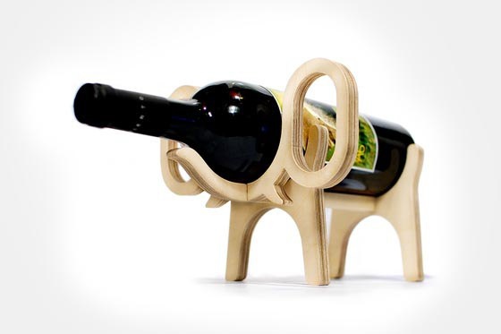 Portabottiglie di vino con elefante tagliato al laser