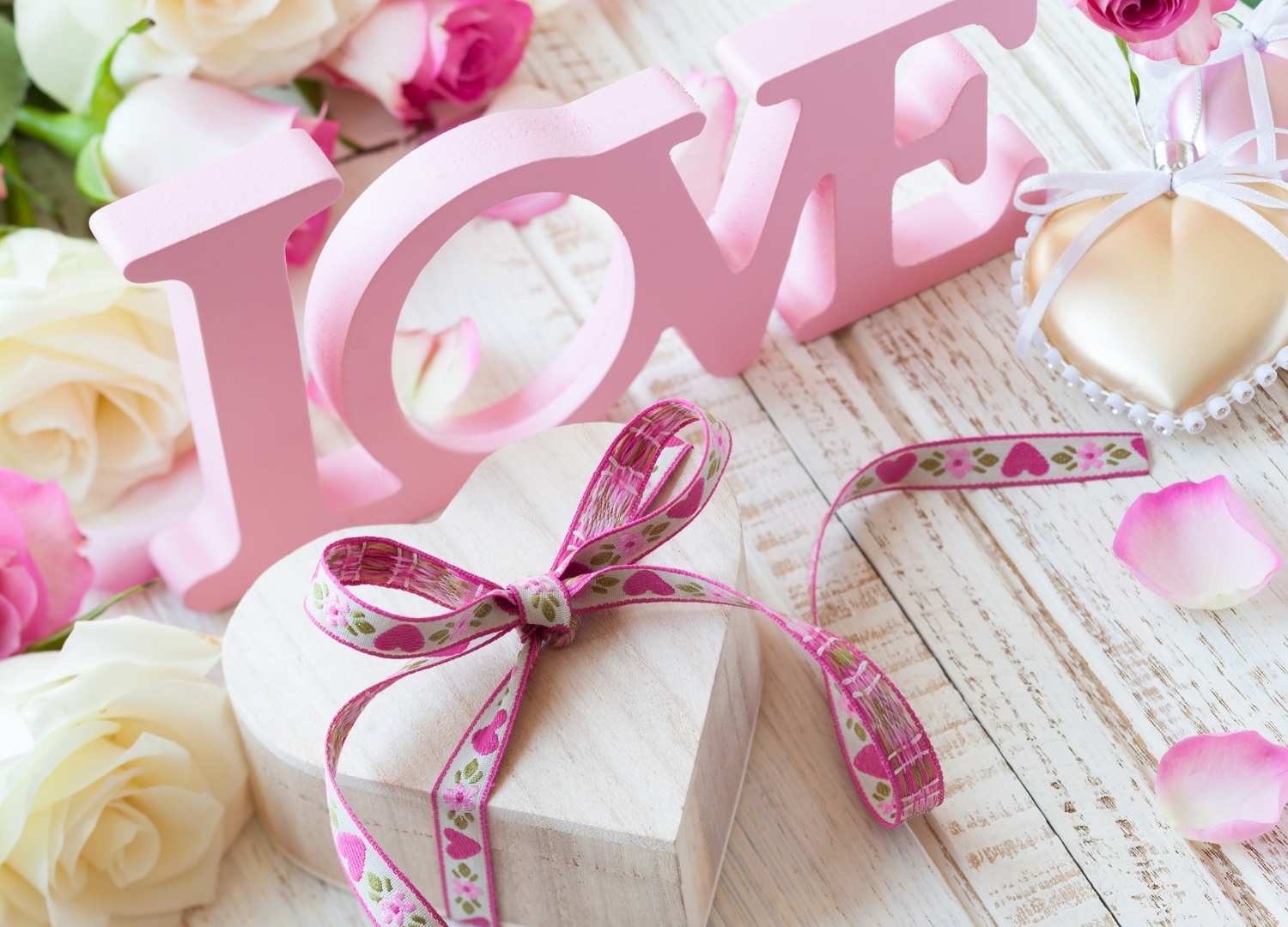 Laser Cut Valentine’s Day Concept Love Decor Letters Free Vector
