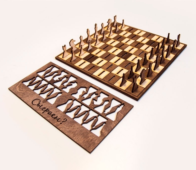 Jogo de xadrez de madeira cortado a laser