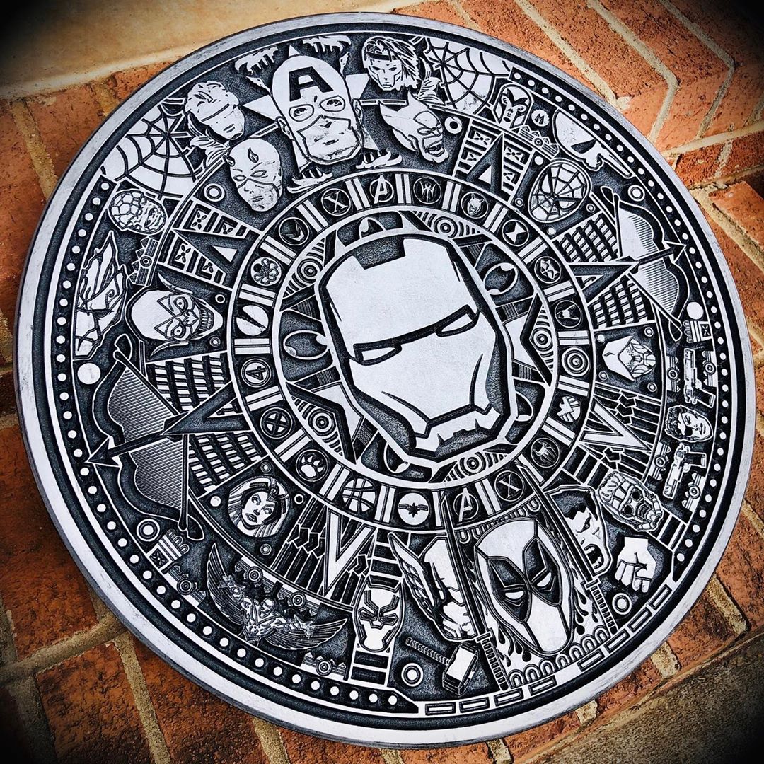 Marvel Azteken-Kalender mit lasergeschnittener Gravur