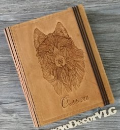 Notizbucheinband mit lasergeschnittenem Dekor und Wolf-Gravur
