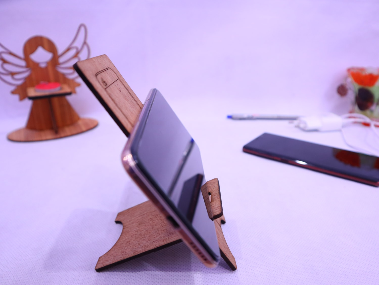 Laser Cut Wood Phone Stand 3mm Free Vector