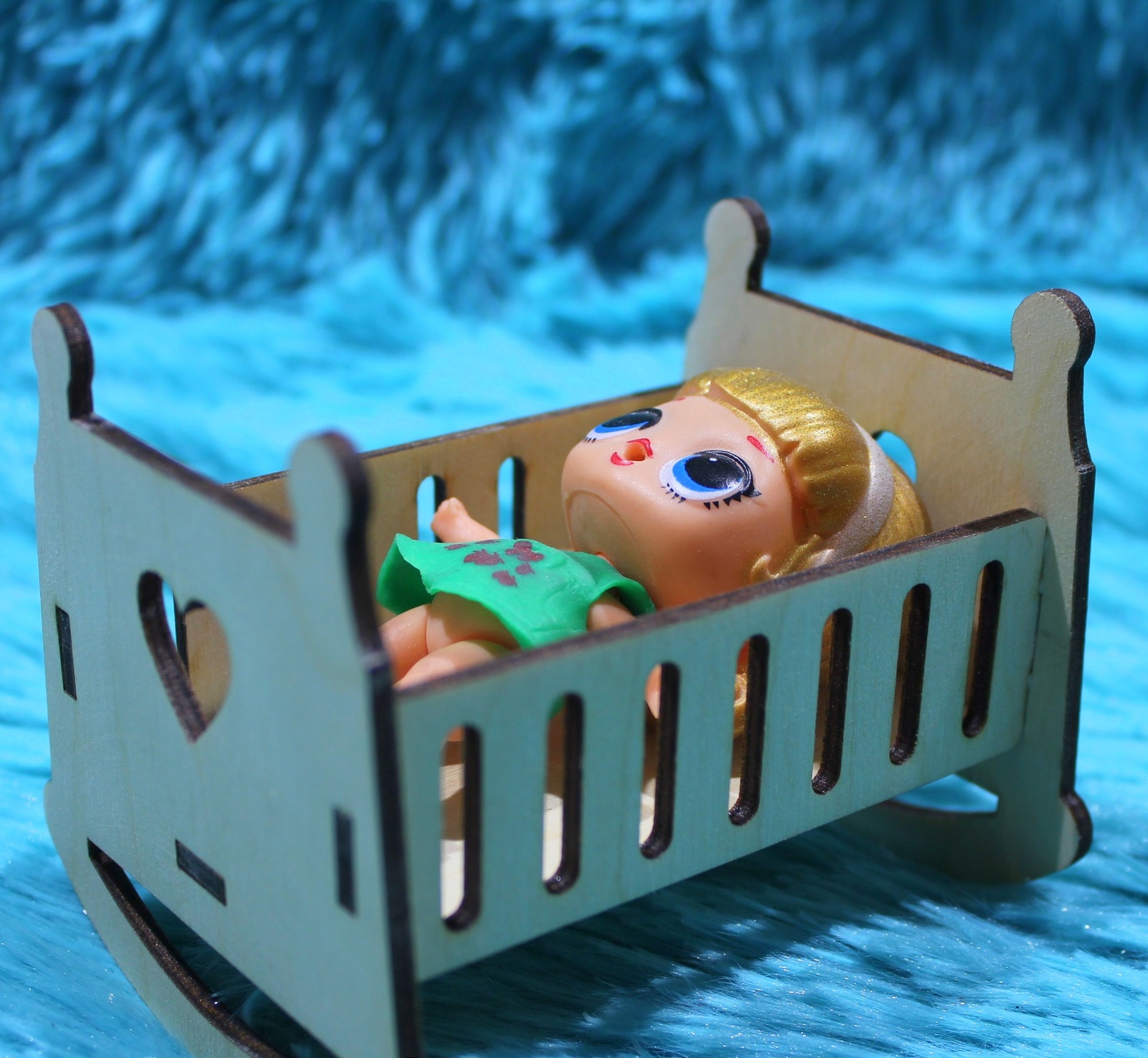 激光切割木制娃娃婴儿床摇床