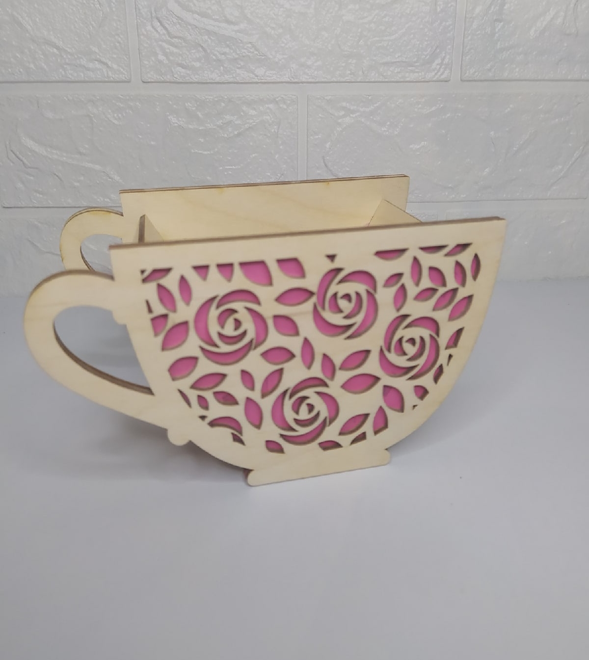 Vaso de flores de xícara de chá de madeira cortada a laser