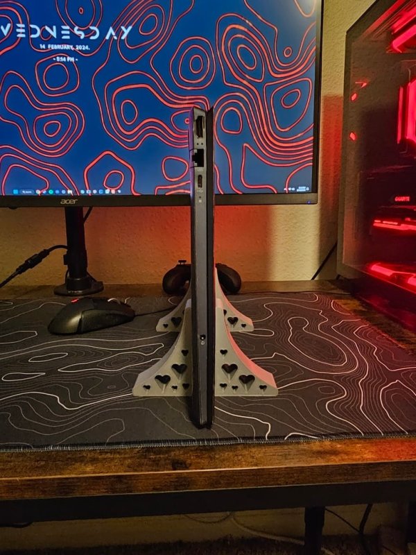 Laptop Stand
 3D Printer Model