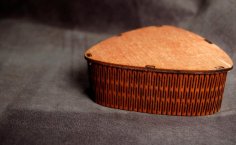 Laser Cut Curved Guitar Pick Box