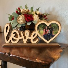 Laser Cut Love Heart képkeret Valentin dekorációval
